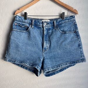 Abercrombie & Fitch “the mom short” high rise size 12